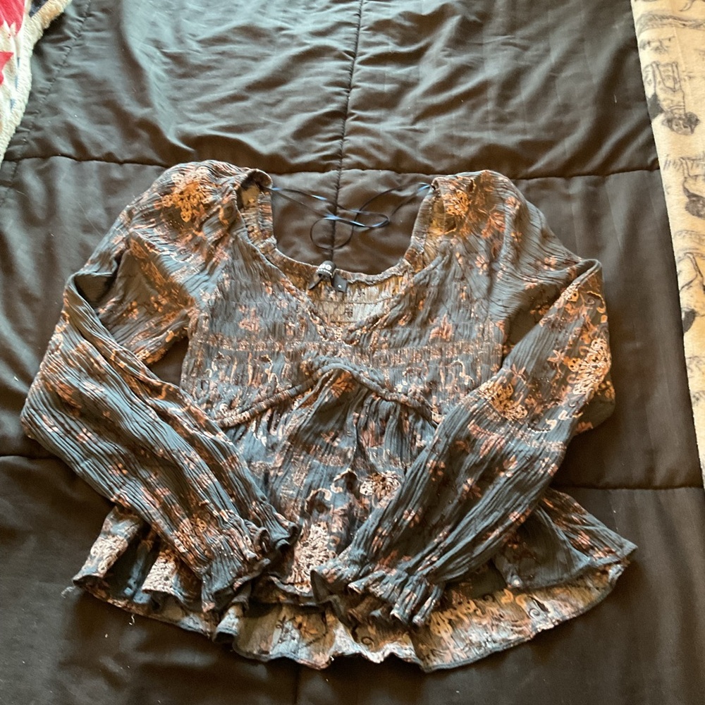 Chic Floral Smocked Blouse in Blue and Brown